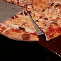 Vegan cheese pizza, they switched to Plant Good, pizza was delicious at Turnpike Cafe in Canton