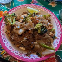 Vegan pad si ew at Si Lom Thai Bistro in Toronto