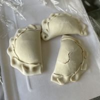 Empanadas de pino champiñón-berenjena congeladas🌝 at La Vegania in Santiago