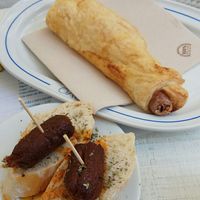 Pinxo de xoriço & Rols rois de salsitxa at Sa Capca in Blanes