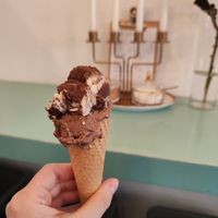 Nougat and mix chocolate vanilla at Eisdielerin in Cologne