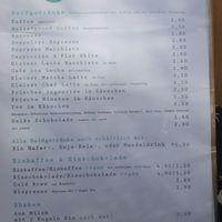 Hot beverages and shakes menu at Eisdielerin in Cologne