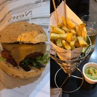 House burger (Beyond meat) and chips with guacamole  at H Burger  in Gran Canaria