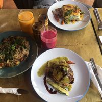 Vegan burger, vegan noodles, vegetarian fill parcel & delicious juices (beet/orange/ginger) at Earth Cafe - Derb Zawak in Marrakech