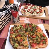 vegan pizza at Pinsa 'Mpo in Rome