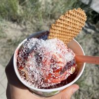 Veganes Spaghetti-Eis at Eiscafe Fontanella in Grossenbrode