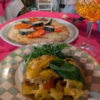 Vegan pepper lasagna and pizza vegan gorgonzola at Ristoro Dantesca in Pisa
