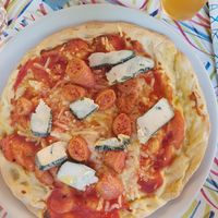 Vegan gorgonzola and sausage at Ristoro Dantesca in Pisa