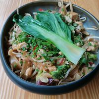 Pad thai at Orteá - Vegan Collective in Lisbon