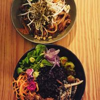 Pad thaï + Tribo at Orteá - Vegan Collective in Lisbon