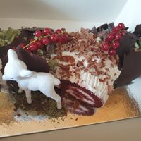 Xmas White chocolate vegan log at Orteá - Vegan Collective in Lisbon