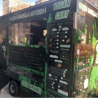 You won’t regret stopping at this food cart! Amazing food at Green Gorilla Kitchen - Food Cart in New City