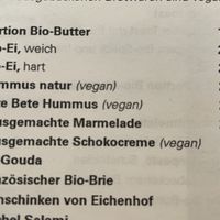 Hummus and beet root hummus and chocolatecream is vegan  at Cafe Sehnsucht in Cologne