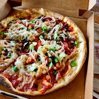 11" original crust with regular red sauce, VF cheese (Daiya) and sausage crumbles, diced tomato, onion, cucumbers, mushroom, green and red peppers at Mod Pizza in Annapolis