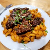 Mac and cheeze with tempeh at Rutabagas in Lincoln