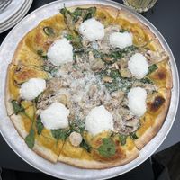 Vegan curry pizza   at Otomat in Bruges