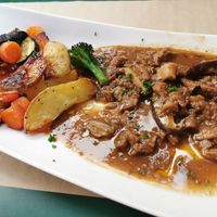 Seitan y setas con verduras at Tothora in Begur