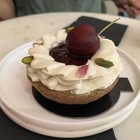 Gâteau à la cerise + pistache + rose   at Oh Faon in Marseille