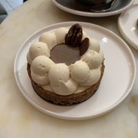 Tartelette aux noix, à la vanille et au caramel  at Oh Faon in Marseille