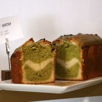 Cake matcha at Oh Faon in Marseille