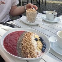 Carrot cake Bircher und Açaí Bowl  at Café Frida in Ulm