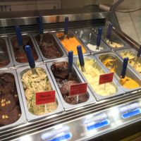 Blue handles = vegan at Gelateria dei Gracchi in Rome
