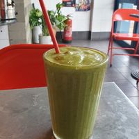 Green smoothie at Pipoca Vegan in South West London