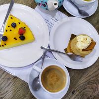 Vegan custard cake & vegan cheese cake at La Duchesse in North London