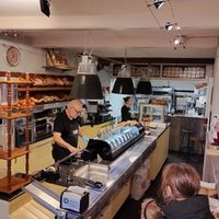 Winkel met eigenaar Frank. Hij woonde jaren in Amerika en maakt de bagels dus op de New York manier. at BetterBagels Bakery in Leiden