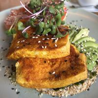 Tofu and avocado bagel  at co Jak co in Poznan