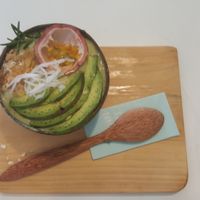 Avocado smoothie served as smoothie bowl at Avos & Mango in Hoi An