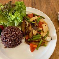 Dal menù vegano at Ohkajhu Organic Restaurant in Bangkok