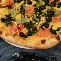 Pizza Sole with extra basel and tomato instead of artichoke at Diana in Cologne