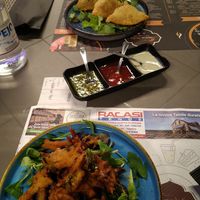 Verdure in pastella di ceci e Samosa at Taste Of India in Riva Del Garda