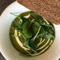 Spinatcremesuppe mit Jungspinat at Papa's Kitchen - Eat good. Feel god. in Wiener Neustadt