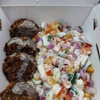 Couscous e falafel at Haya Falafel in Sao Paulo