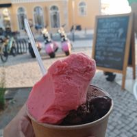 Strawberry and dark chocolate vegan ice cream at Gelateria Sorbetto in Praia Da Rocha