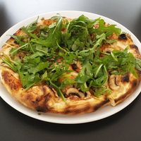 Pizza mit Pilzen at Gran Sasso Pizzeria in Bingen Am Rhein