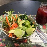 Make-your-own bowl at Le Botaniste - Soho in New York City