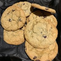 chocolate chip cookies at Mötley Bäkes in Luton