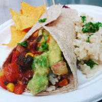 burrito with chili and guacamole at Ecotarier Foodtruck in Antwerpen