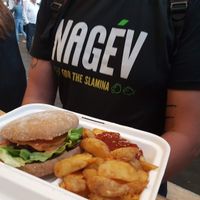 burger at Vegan Summerfest 2019 (Ghent, BE) at Qourgette Food Truck in Ledeberg