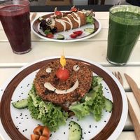 Burger and Wrap with Smoothie at Rohkosteria in Mannheim