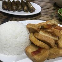 Tofu in tomato sauce and steamed rice - vegan  at Quan 3 Chi Em in Mai Chau