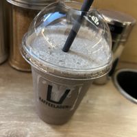vegan oreo milkshake oat milk  at Kaffeeladen in Linz