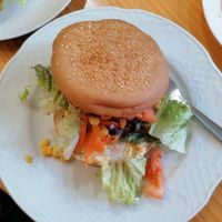 Hamburgues en pan sin gluten at Papas Elvira in Granada