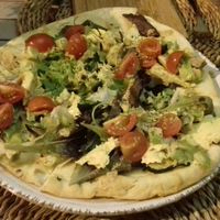 "Pizza no pizza" at El Local in Ibiza