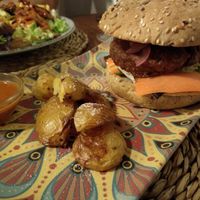 Vegan burguer at El Local in Ibiza