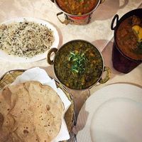Saag Alo (down), disconcerting vegan lamb (right), bhuna curry with mix vegetables (up) at Torviscas Spice Village in Tenerife