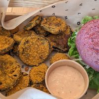 Season special with breaded aubergine at Flower Burger in Palermo